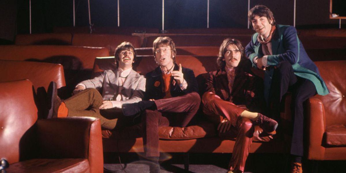 A Beatles a TVC animációs stúdiójában Londonban, 1967. november 6-án, ahol a Yellow Submarine című szám elkészítéséről szóló Mod Odyssey című rövidfilmben vettek részt.