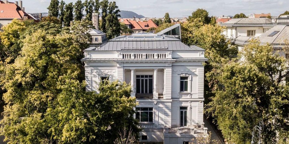 A közép-kelet-európai művészet bemutatására és népszerűsítésére létrehozott budapesti Q Contemporary nonprofit kiállítótér 2021. szeptember 21-én nyílik Budapesten.
