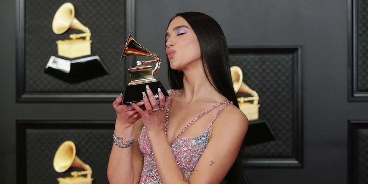 Dua Lipa a 2021-es Grammy-díjátadón