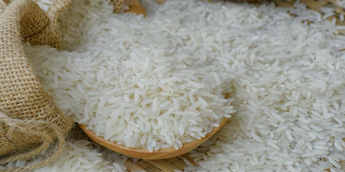 Jázmin rizs fakanálon