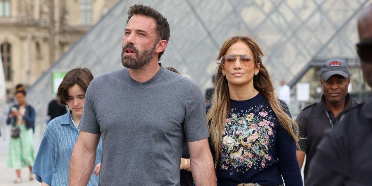 Jennifer Lopez és Ben Affleck sétálnak párizsban