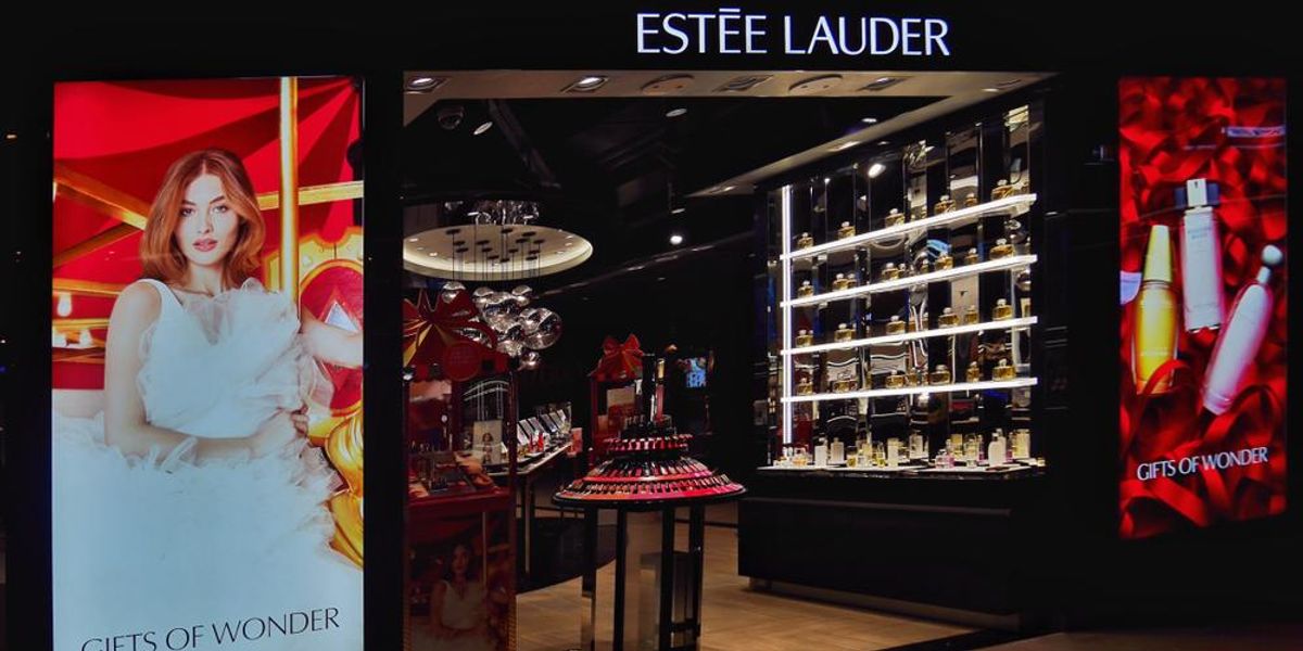 Estee Lauder üzlet a thaiföldi Bangkokban található Siam Centerben