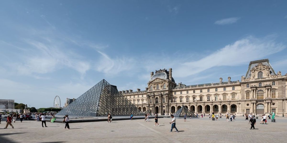 A párizsi Louvre Múzeum