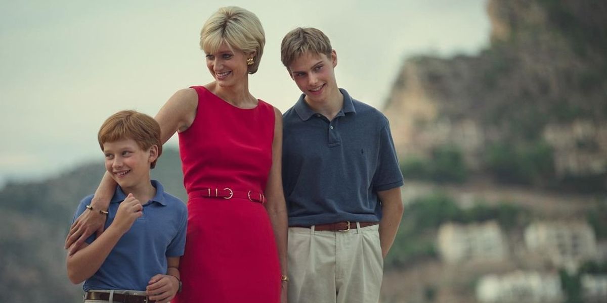 Elizabeth Debicki Diana hercegnőként gyerekeivel A Korona című sorozatban