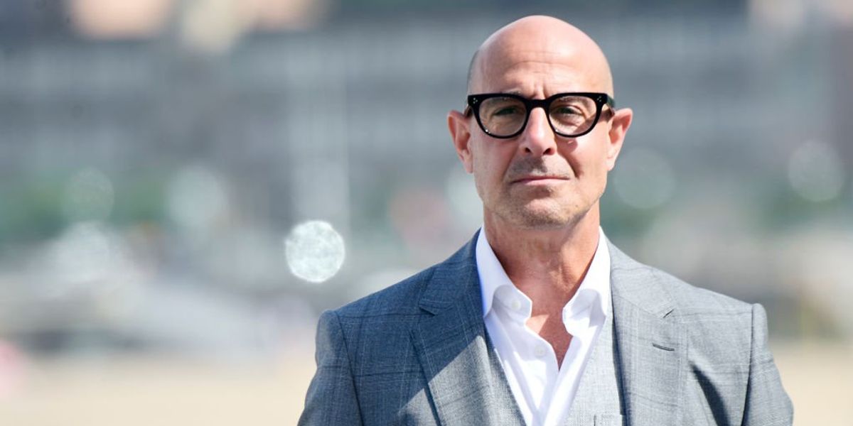 Stanley Tucc A Fortuna legendája című film fotózásán a 69. San Sebastián Nemzetközi Filmfesztiválon 2021. szeptember 24-én