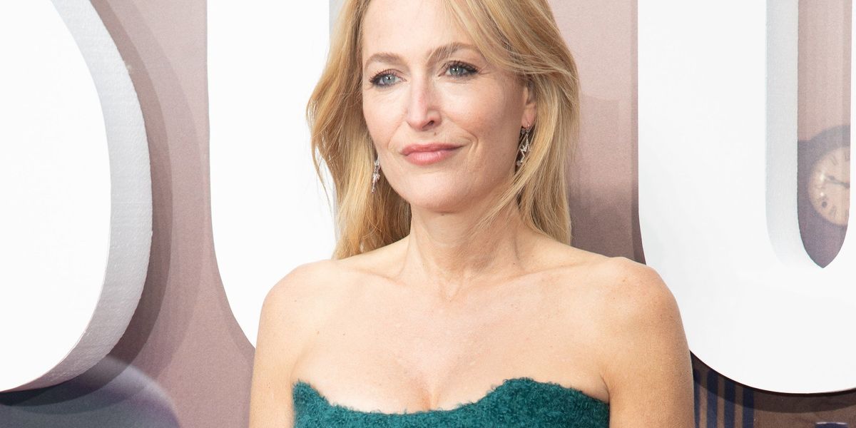 Gillian Anderson regrets that she went straight to work after giving birth