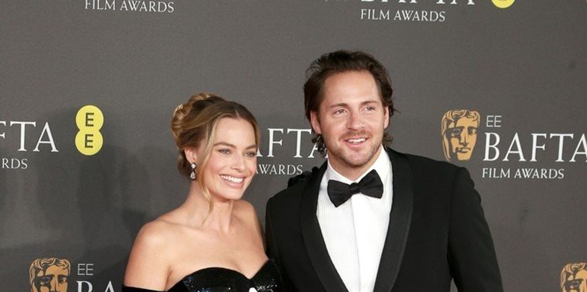 Margot Robbie és Tom Ackerley