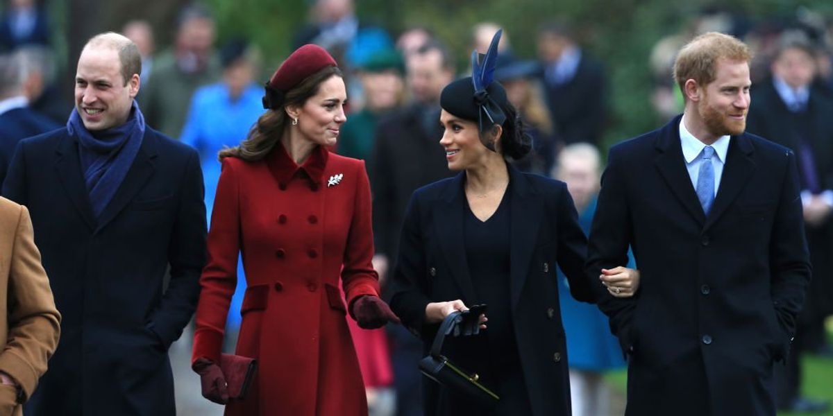Vilmos walesi herceg, Katalin walesi hercegné, Meghan sussexi hercegné és Harry sussexi herceg érkeznek a karácsonyi istentiszteletre a Sandringham birtokon lévő Szent Mária Magdolna templomba 2018. december 25-én King's Lynnben, Angliában