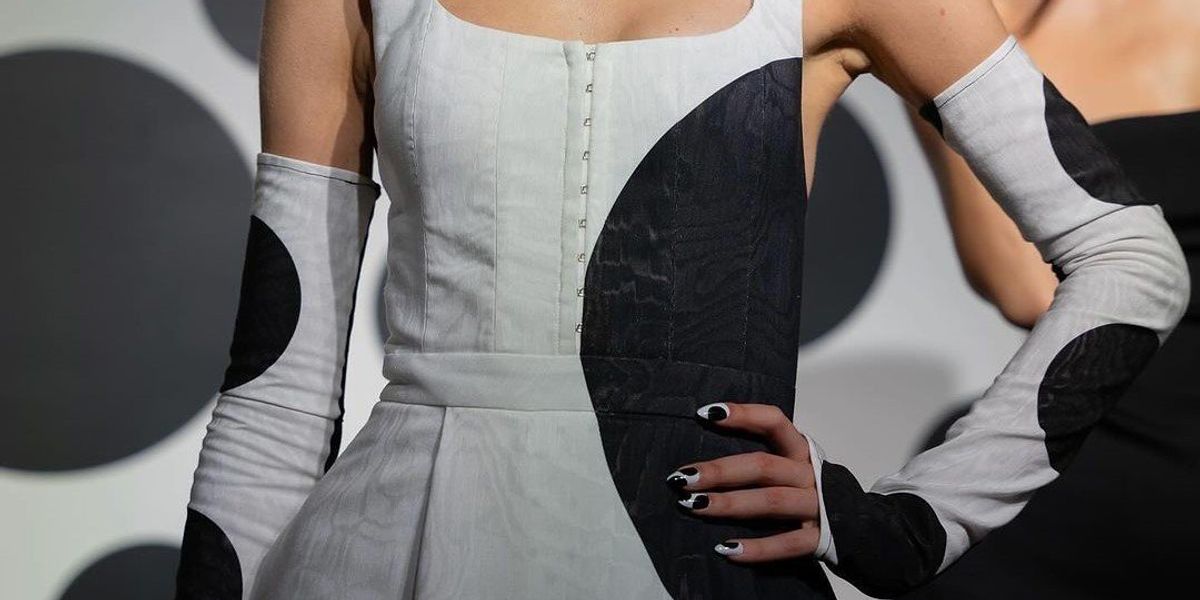 Miss Pop körömművész az Alice + Olivia márka bemutatójára készített manikűrje