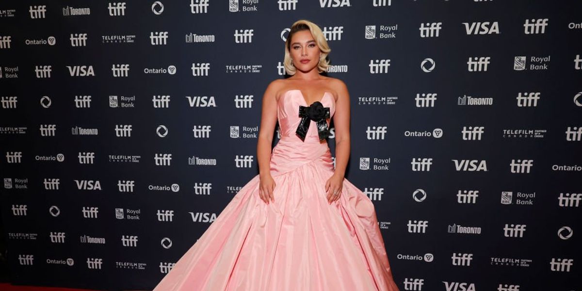 Florence Pugh A szerelem ideje című film premierjén a 2024-es Torontói Nemzetközi Filmfesztiválon szeptember 06-án
