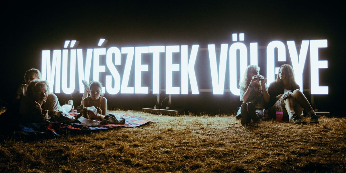 Színes programkavalkád, új helyszínek és fenntarthatósági forradalom az idei Művészetek Völgyében