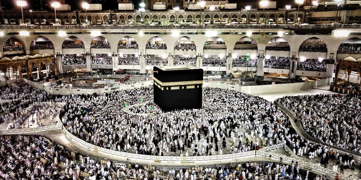 Tömegek zarándokolnak minden évben a Szent Mecsethez Mekkában