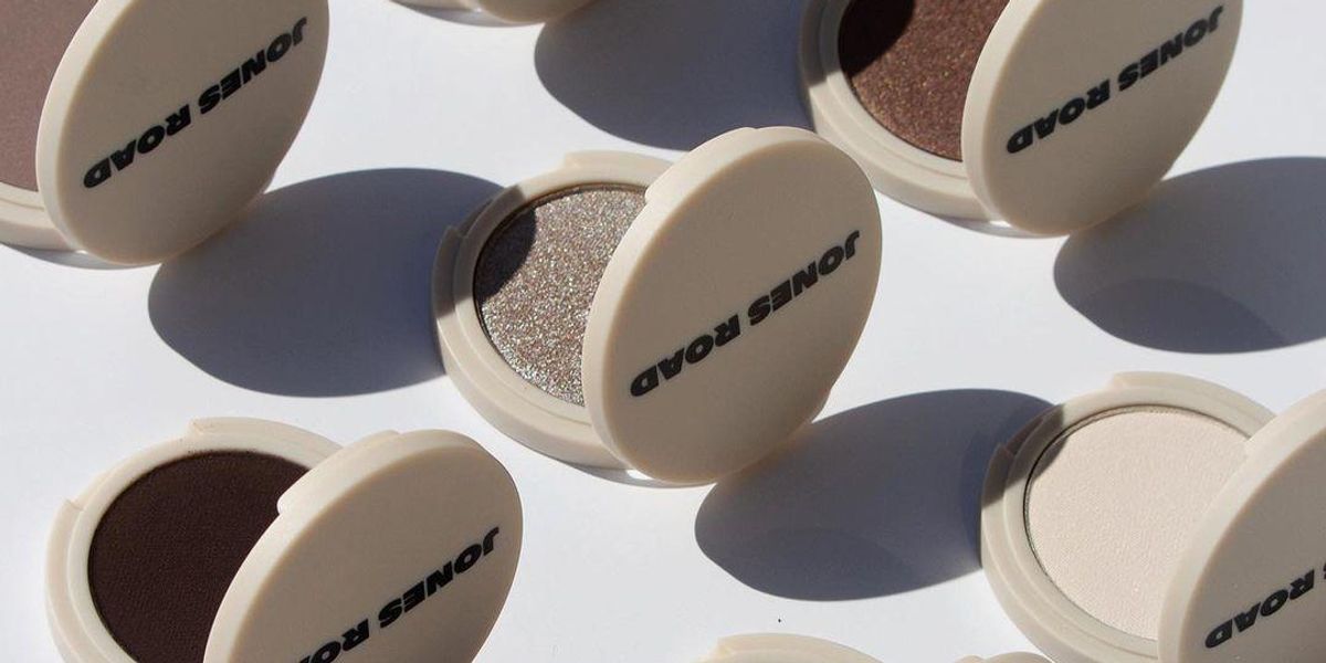 Bobbi Brown új márkája, a Jones Road szemhéjfestékei
