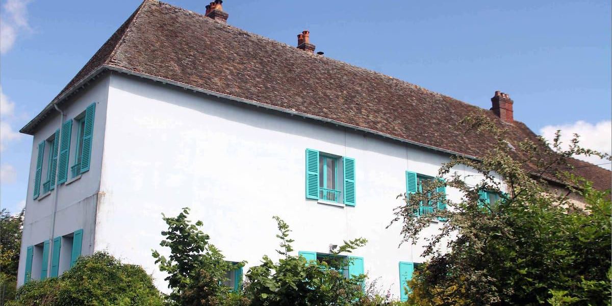 Akár Monet egyik Giverny-i házát is kivehetjük Airbnb-n