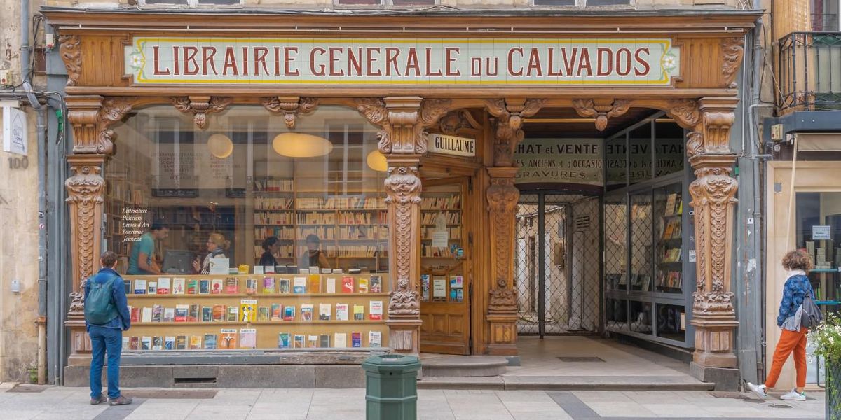 franciaországi könyvesbolt