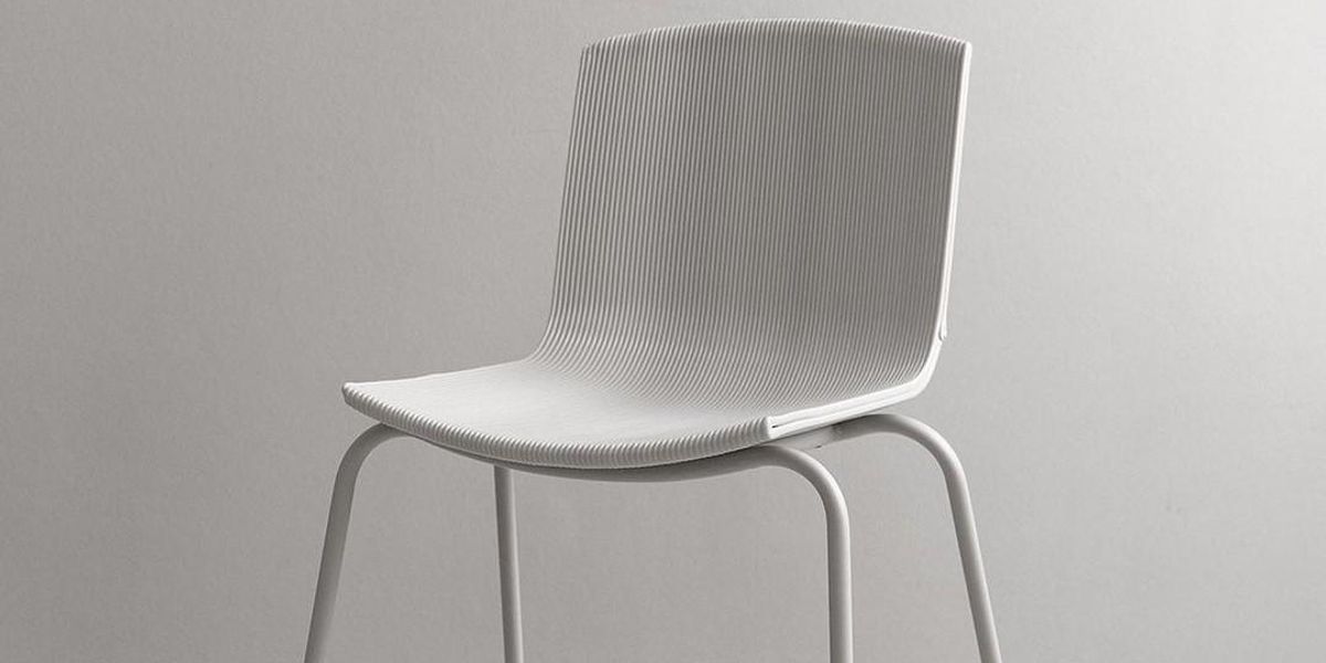 Joghurtos pohárból készült szék