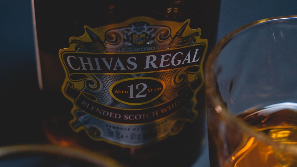 Chivas whiskey logó