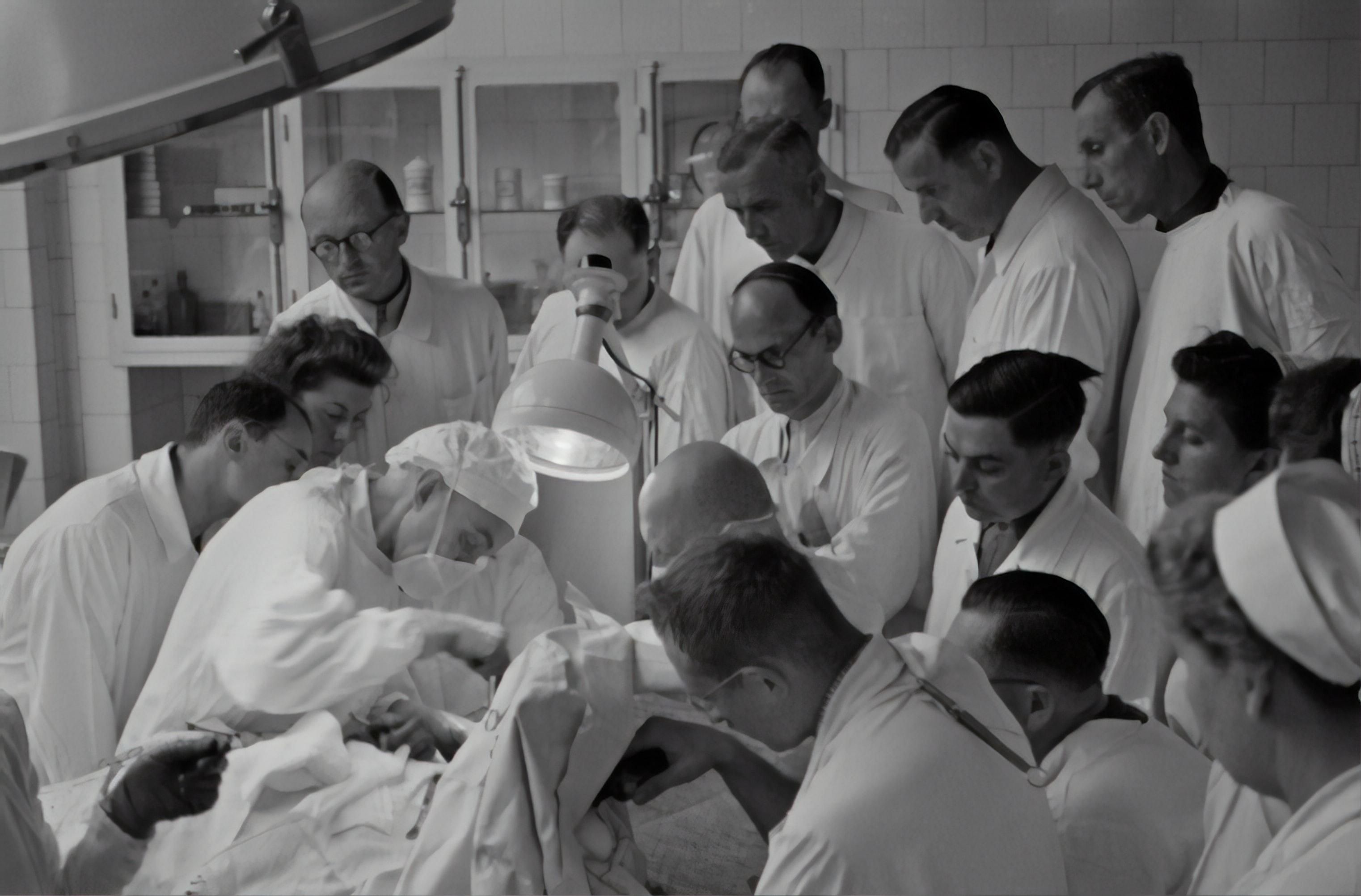 A bécsi Rudolfspital katonai kórház egy műtéte 1943-ban