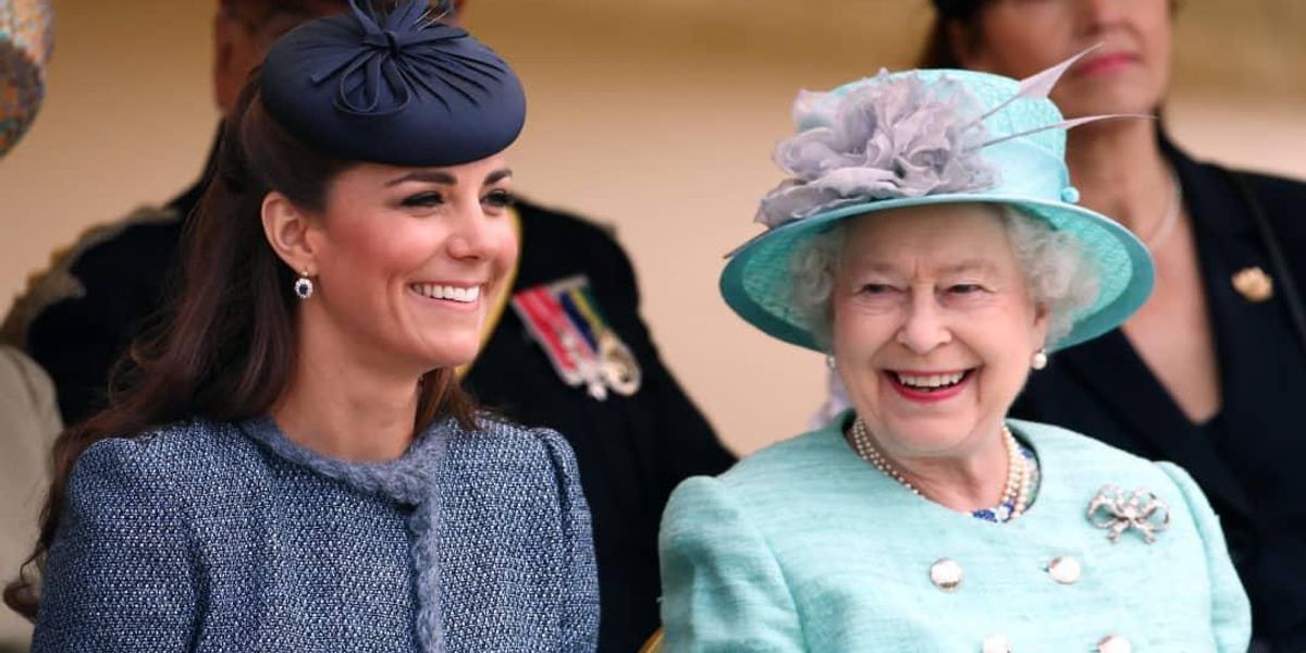 Kate Middleton és II. Erzsébet királynő