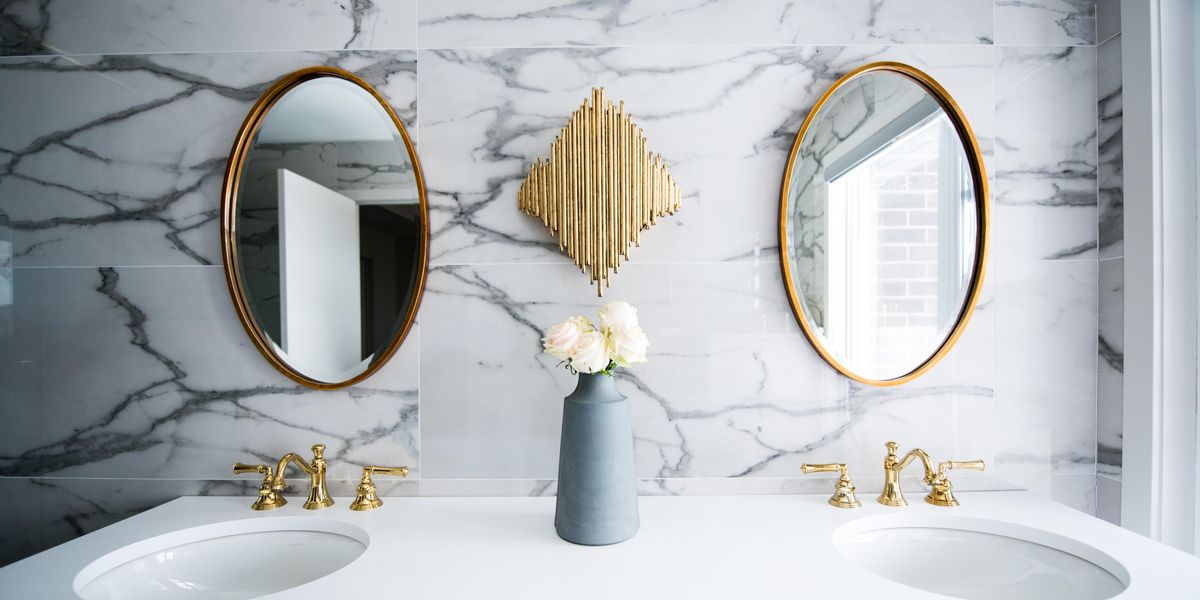 bathroom sink with mirror