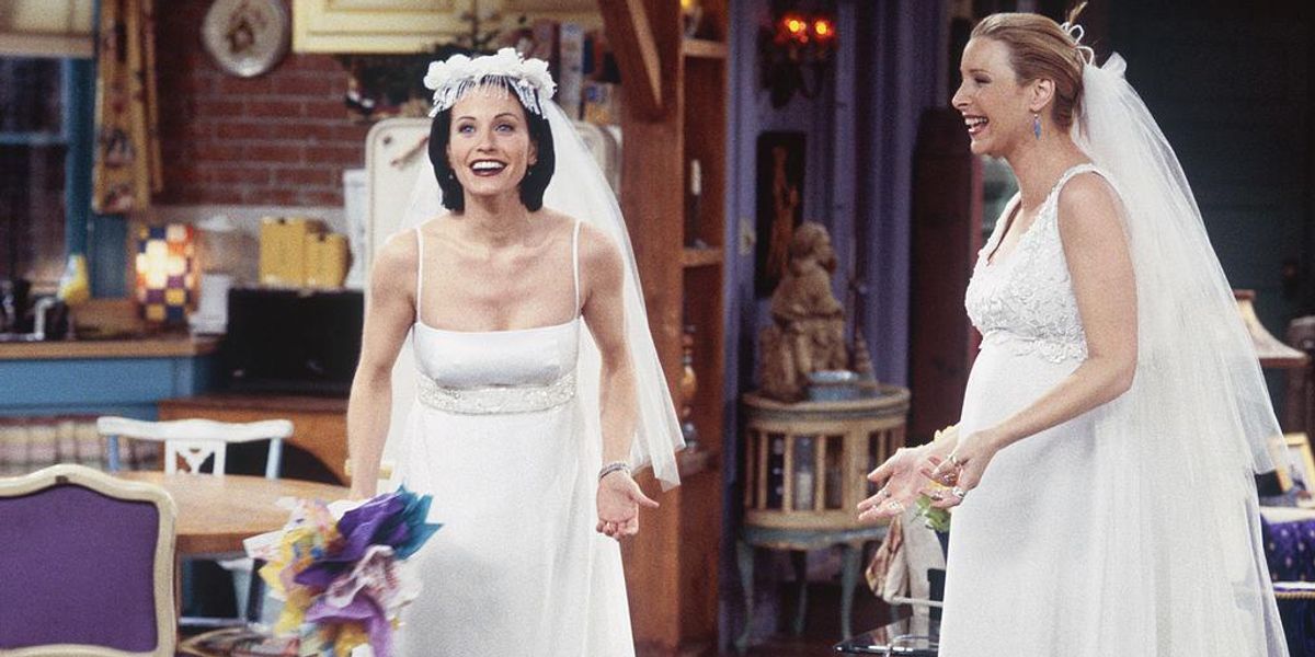 Courteney Cox és Lisa Kudrow a Jóbarátok című sorozatban