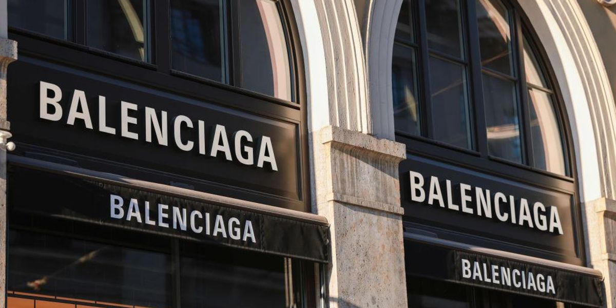 Balenciaga üzlet kirakata