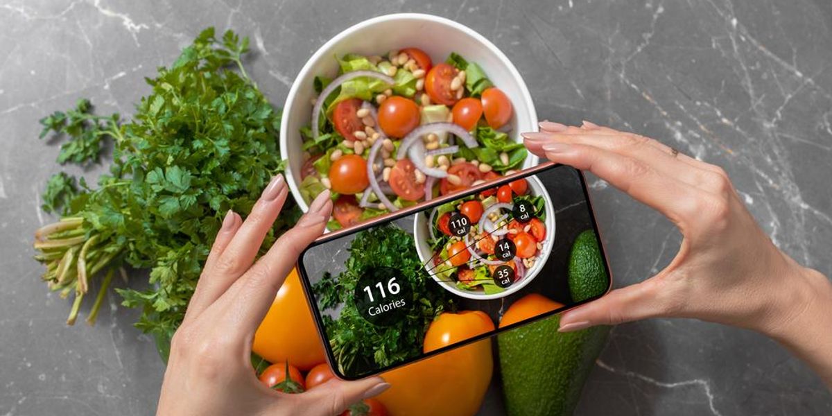 Diétás alkalmazás az okos telefonon, amely megmondja a lefotózott étel kalóriamennyiségét