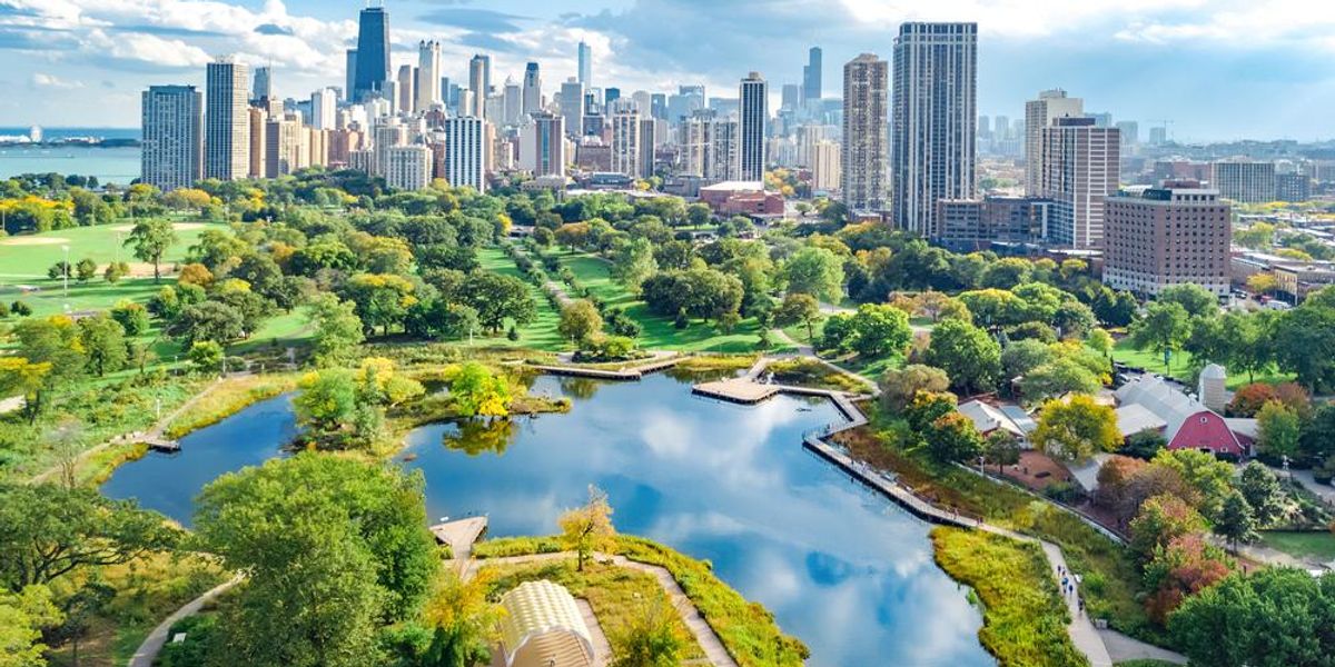 A Michigan-tó és Chicago látképe