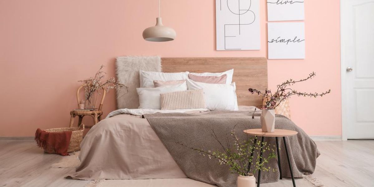 Modern hálószoba, rózsaszínű, pasztell színekben