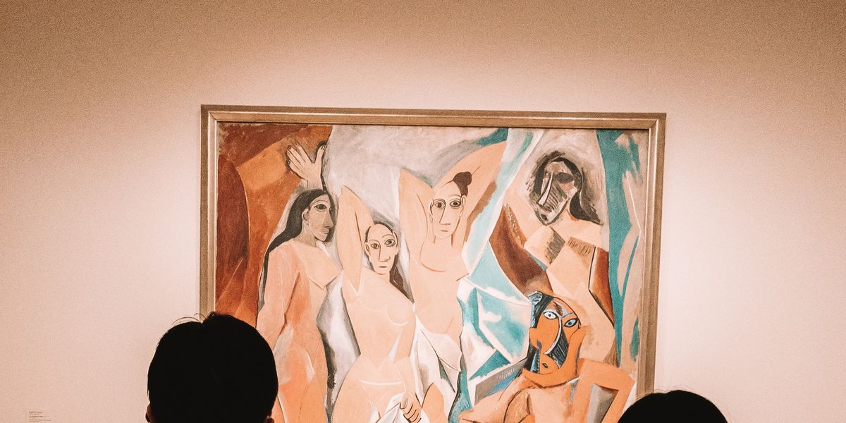 Picasso képe egy kiállításon