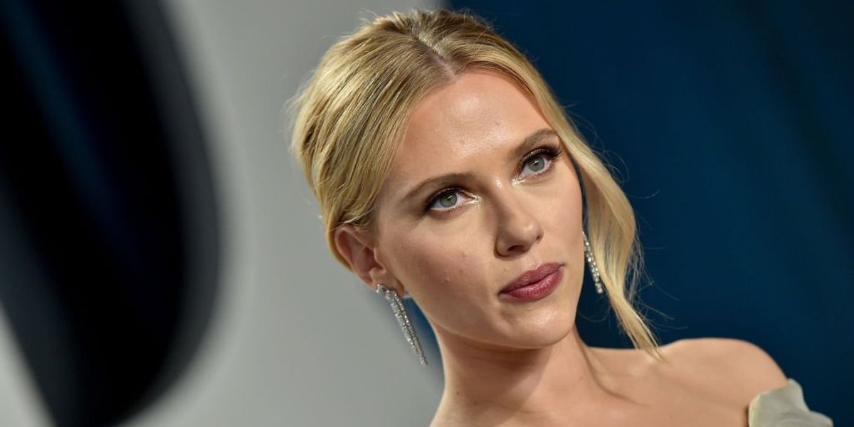  Scarlett Johansson a 2020-as Vanity Fair Oscar Party-n 2020. február 09-én a kaliforniai Beverly Hillsben