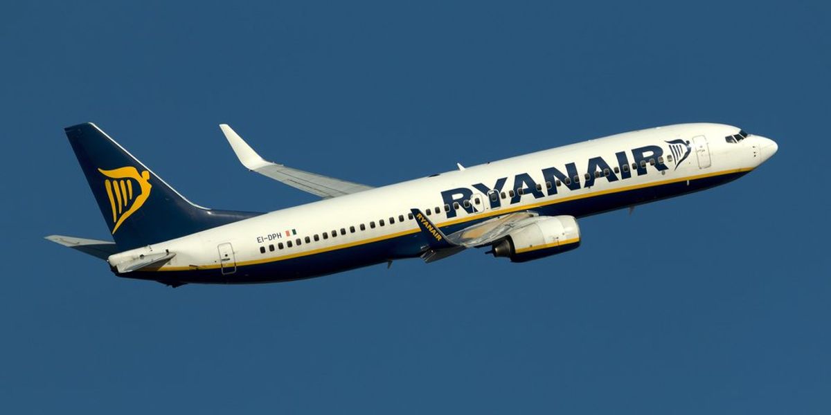 Ryanair Boeing 737-8AS felszállás közben