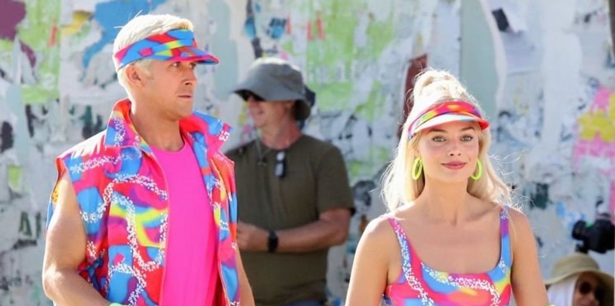 Margot Robbie és Ryan Gosling a Barbie című film forgatásán 2022. június 28-án a kaliforniai Los Angelesben