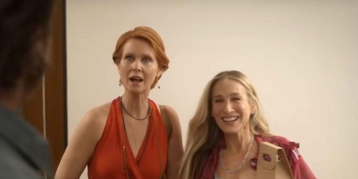 Cynthia Nixon és Sarah Jessica Parker az És egyszer csak... egyik jelenetében