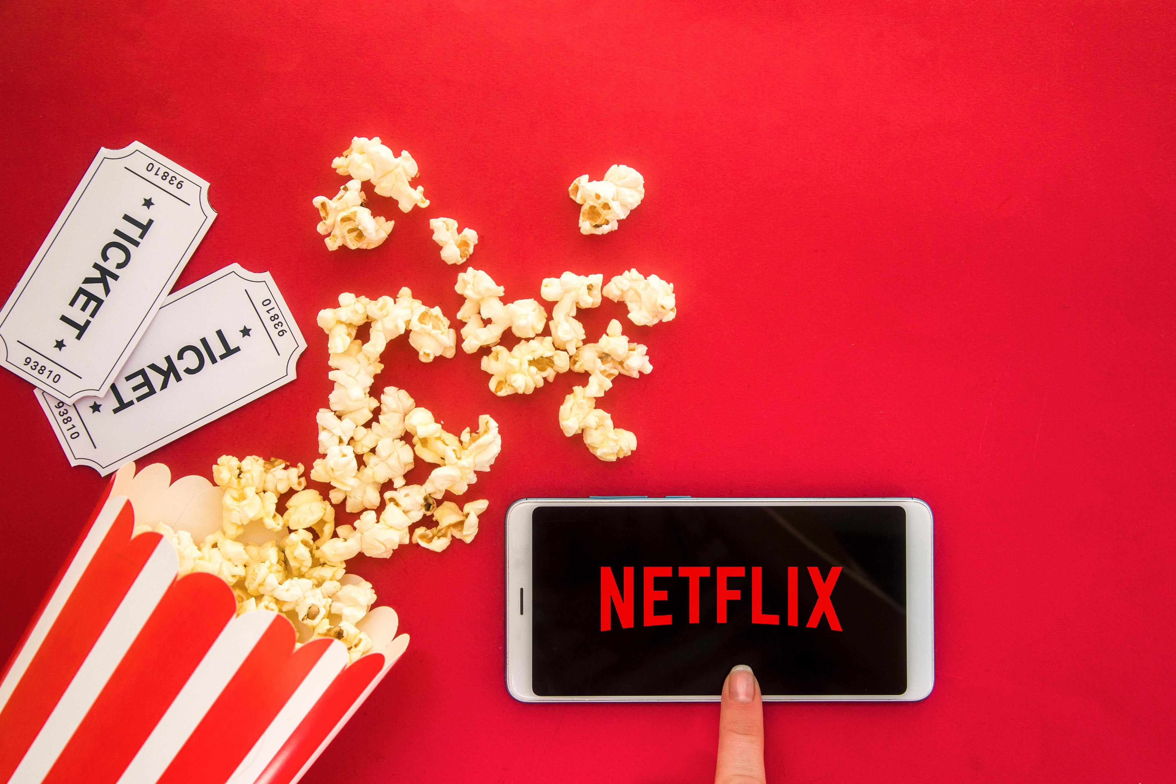 Netflix, telefon és popcorn
