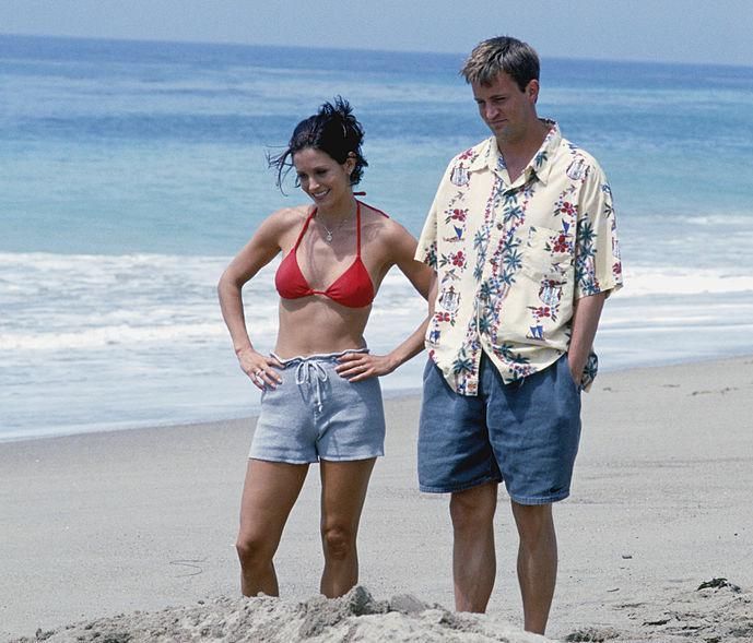 Courtney Cox és Matthew Perry a Jóbarátok című sorozat egyik epizódjában