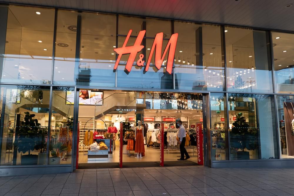 H&M áruház a lengyelországi Varsóban