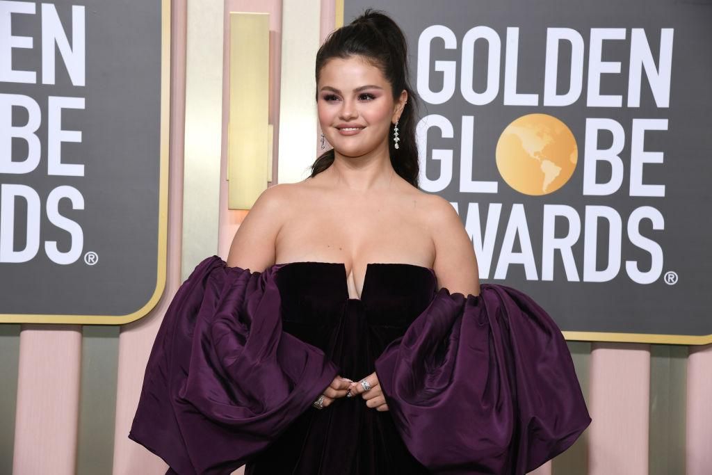 Selena Gomez a Golden Globe-díjátadóján 2023-ban
