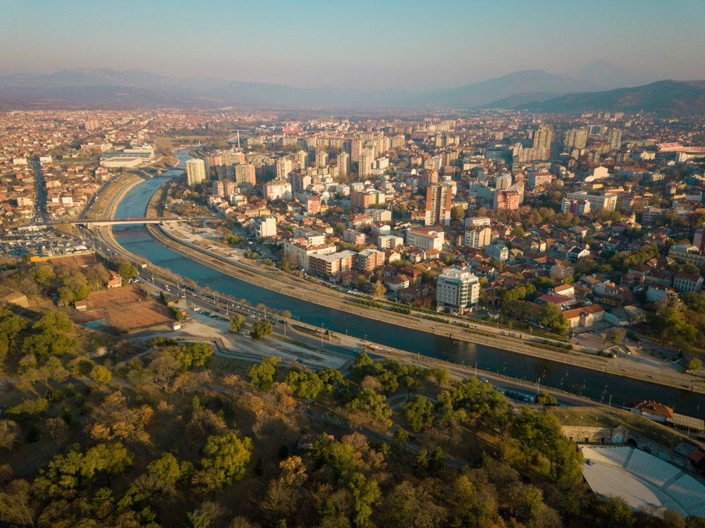Drónfelvétel a szerbiai Nis városáról 