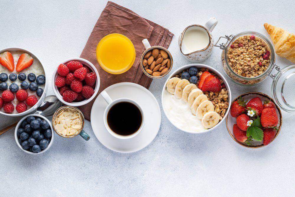Egészséges reggeli variációk egy asztalon