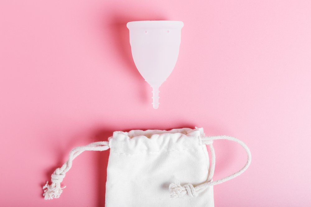 Újrahasználható fehér menstruációs kehely 