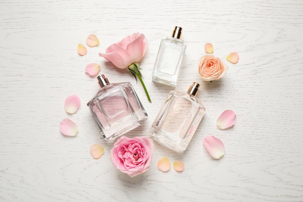 Rózsák és parfümök