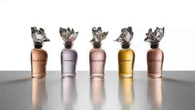 öt Louis Vuitton-parfümüveg