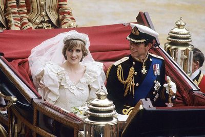Diana hercegnő és Károly esküvőjükön