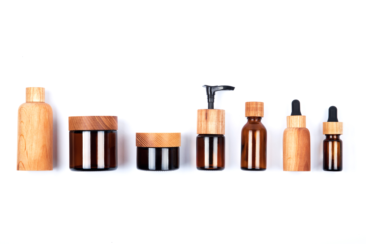 Fa és üveg csomagolású kozmetikai termékek, környezettudatosság