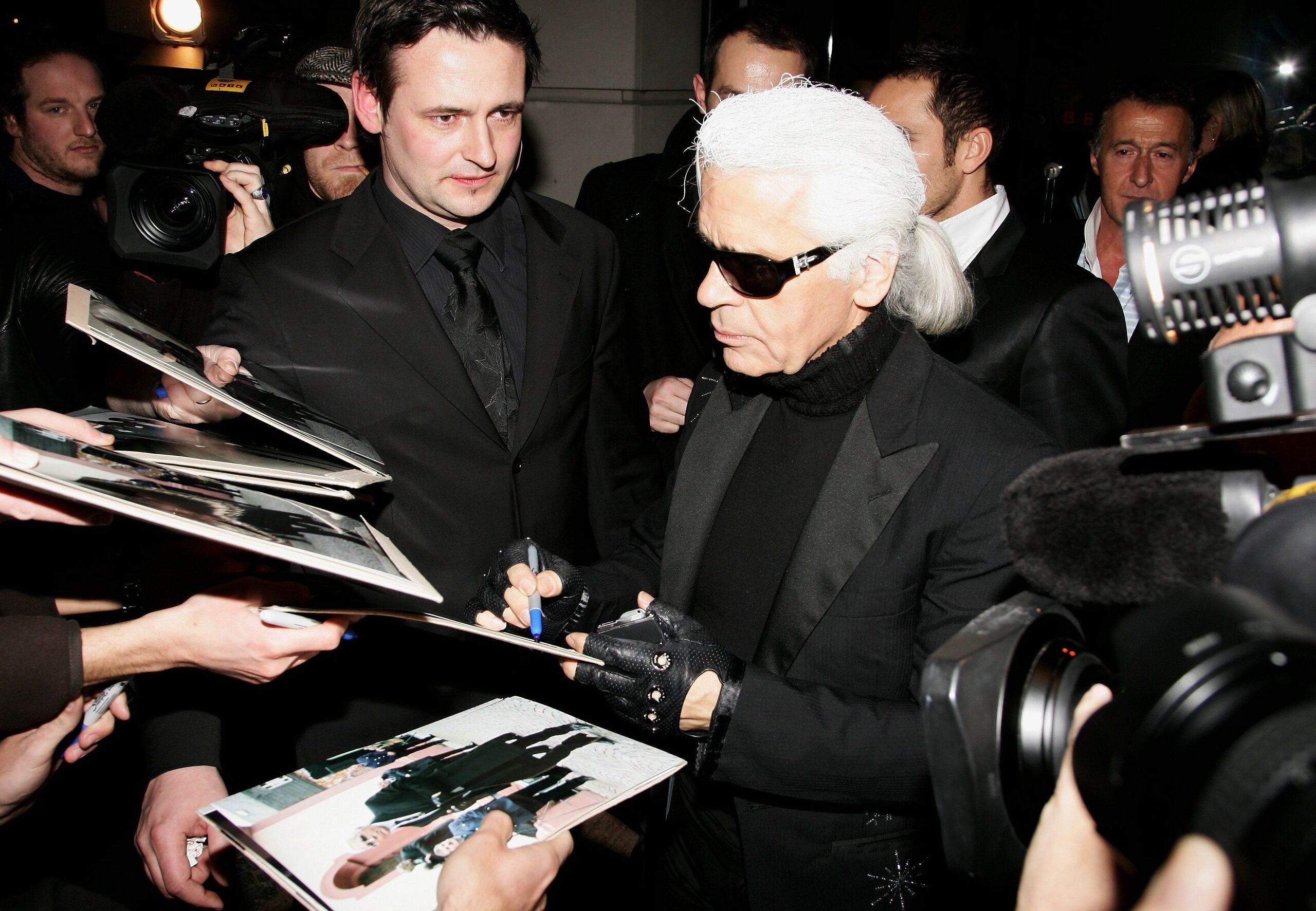 Az a kis fehér lófarok − Karl Lagerfeld ikonikus frizurájának története