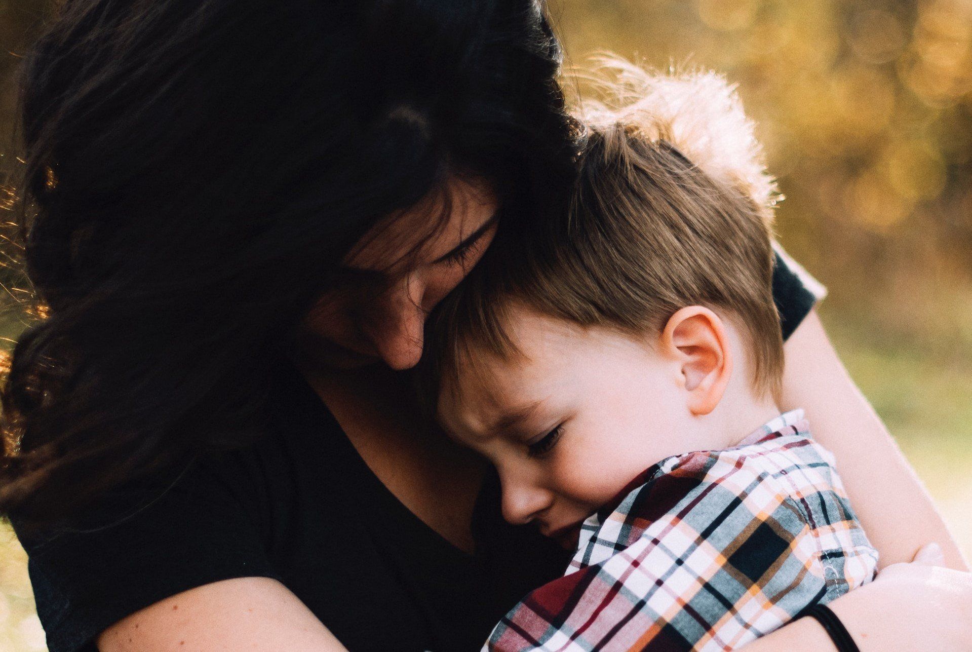 4 mód, hogyan betegítheti meg gyerekét a helikopter szülő