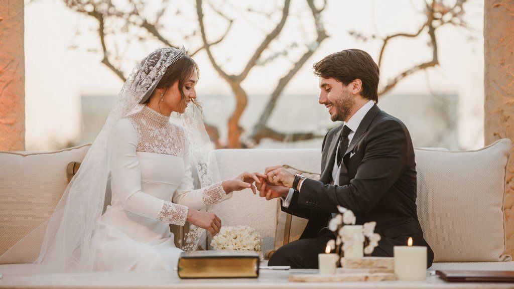 Íme minden, amit tudnod kell Iman jordán hercegnő esküvői ruhájáról!