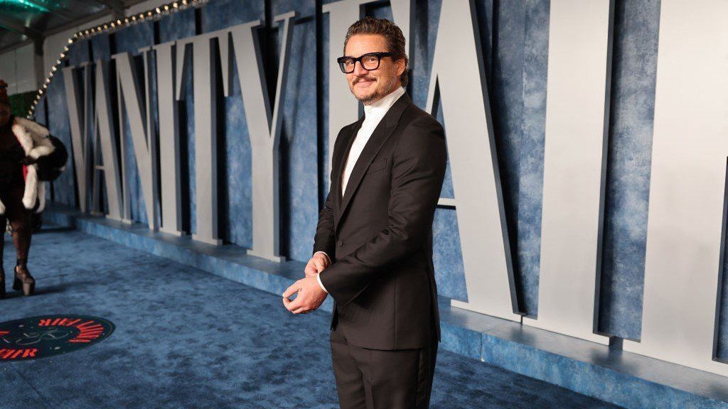 Ezek a kicsi, de jelentőségteljes tetoválások díszítik Pedro Pascal testét