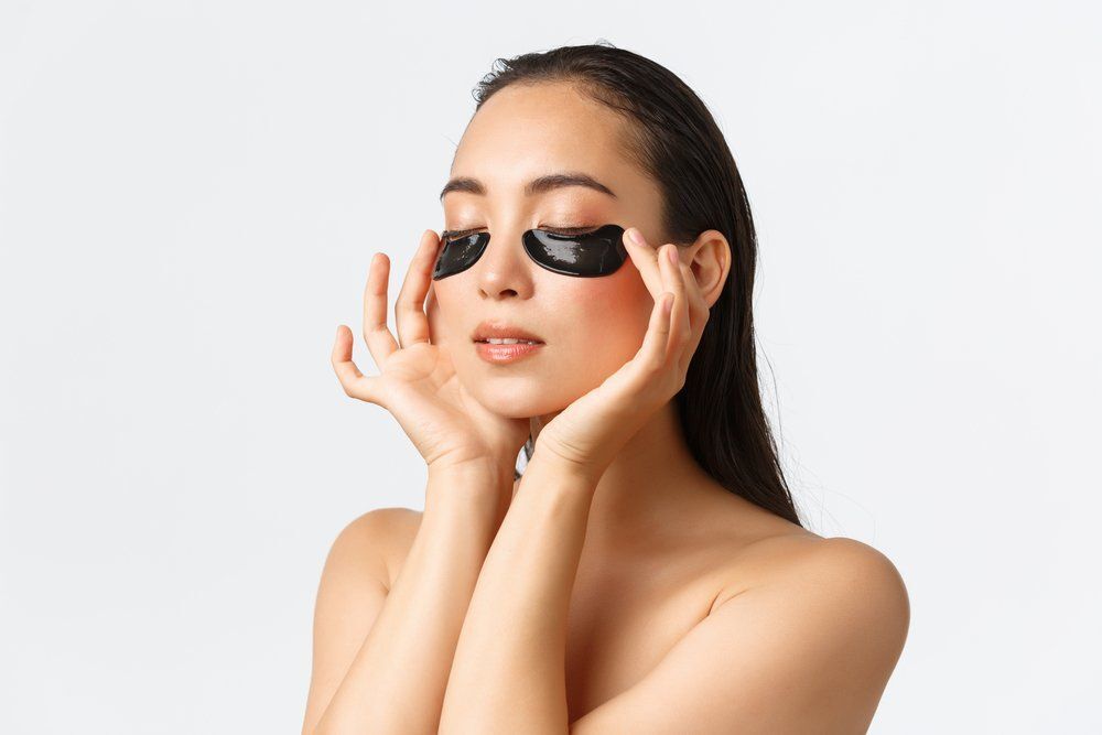 Sötét karikák a szem alatt? Ezek a praktikák segíthetnek